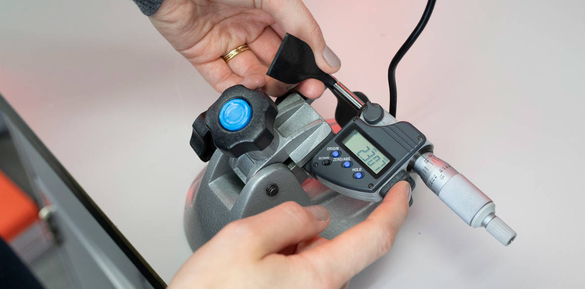 자동 시편 측정 장치