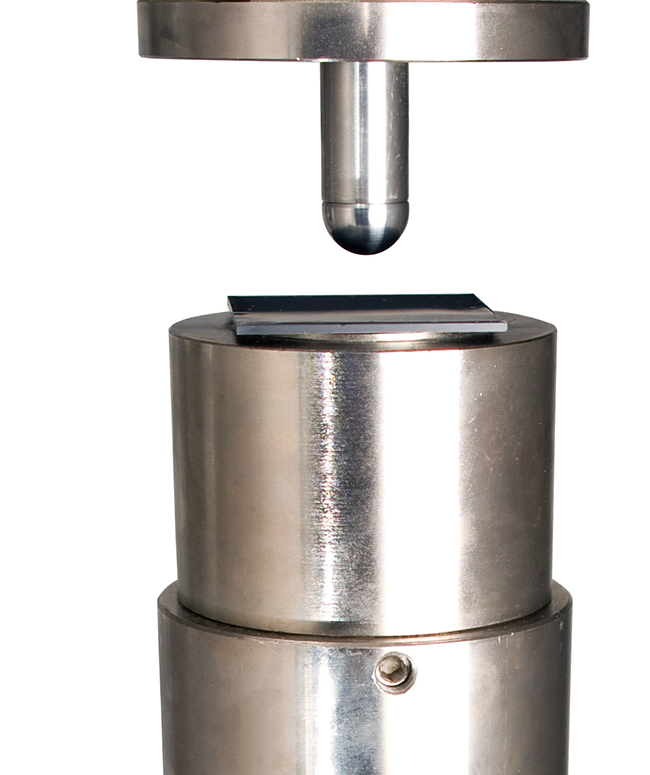 Teste de perfuração CEAST