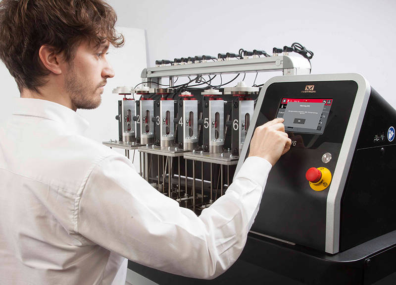 | Instron 
