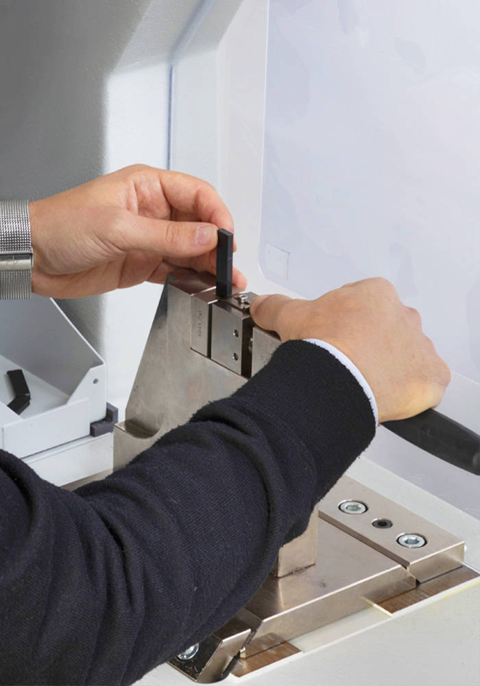 Izod Pendulum Impact Test