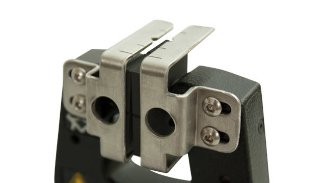 Protector de cara de mordaza con muesca