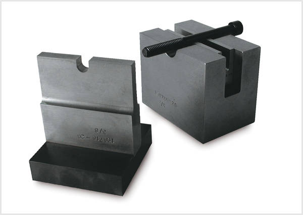 Ensaio de torção em sistemas de ensaio de coluna única da série 6800