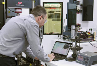 5989-electromechanical-universal-testing-machine-800x600