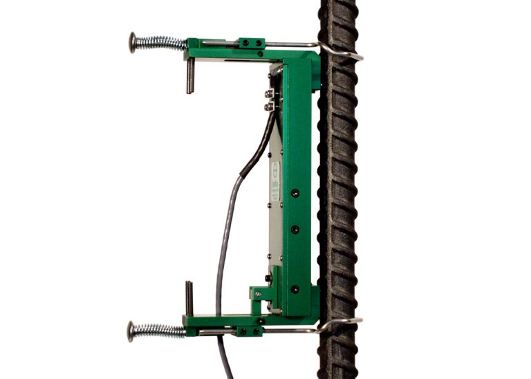 Static Axial Clip-On Extensometers | Instron