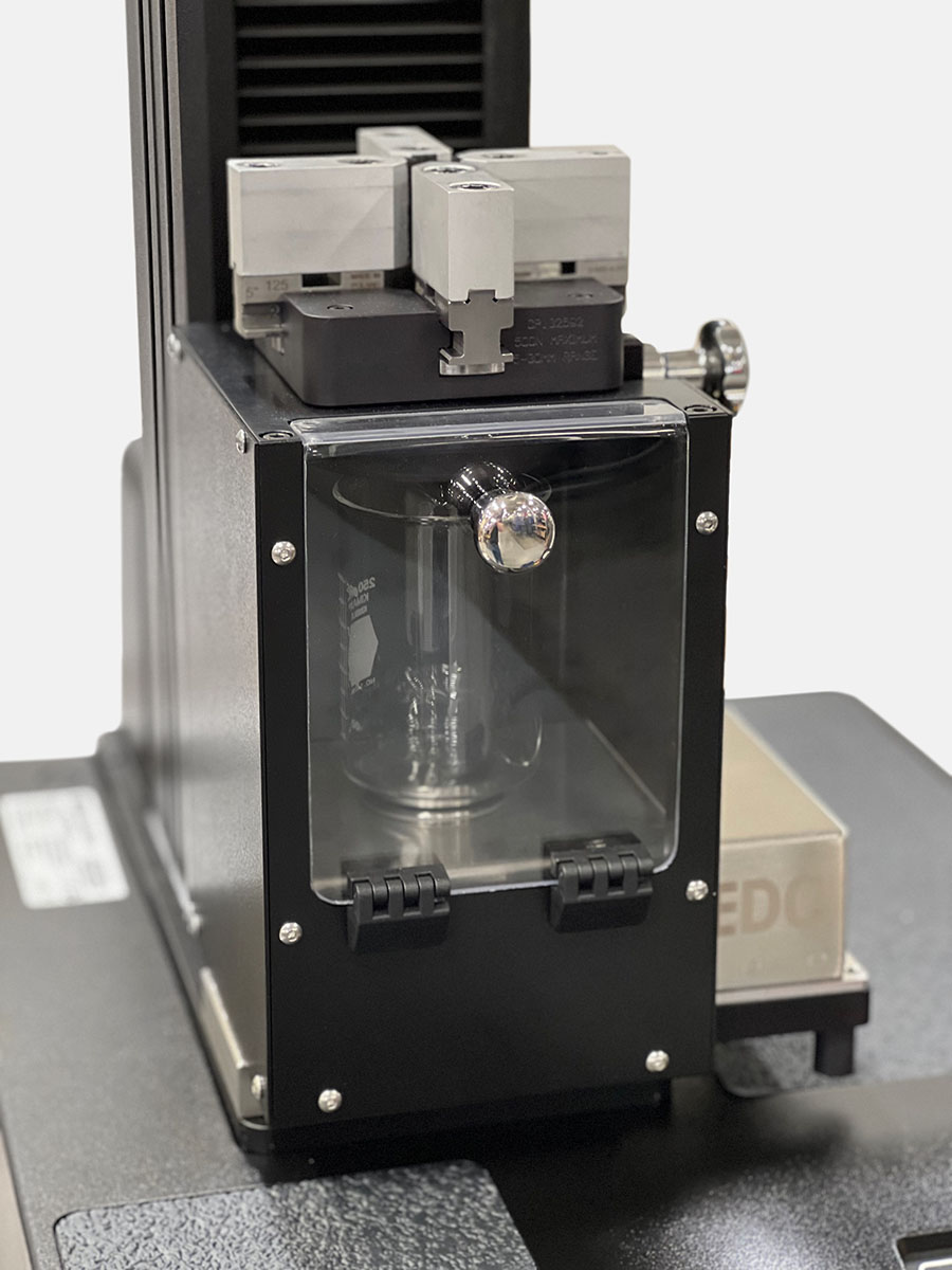 Dispositivo de fixação para precisão de dose em seringas